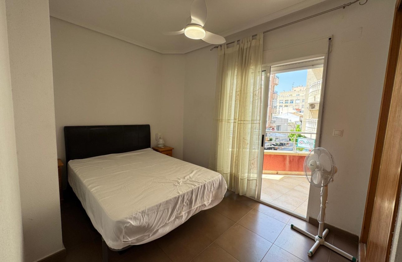 Resale - Apartment / flat - Torrevieja - Centro