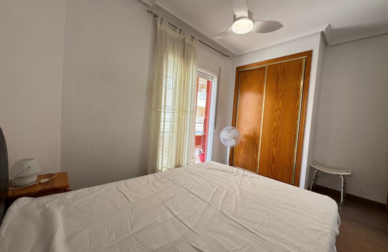 Resale - Apartment / flat - Torrevieja - Centro