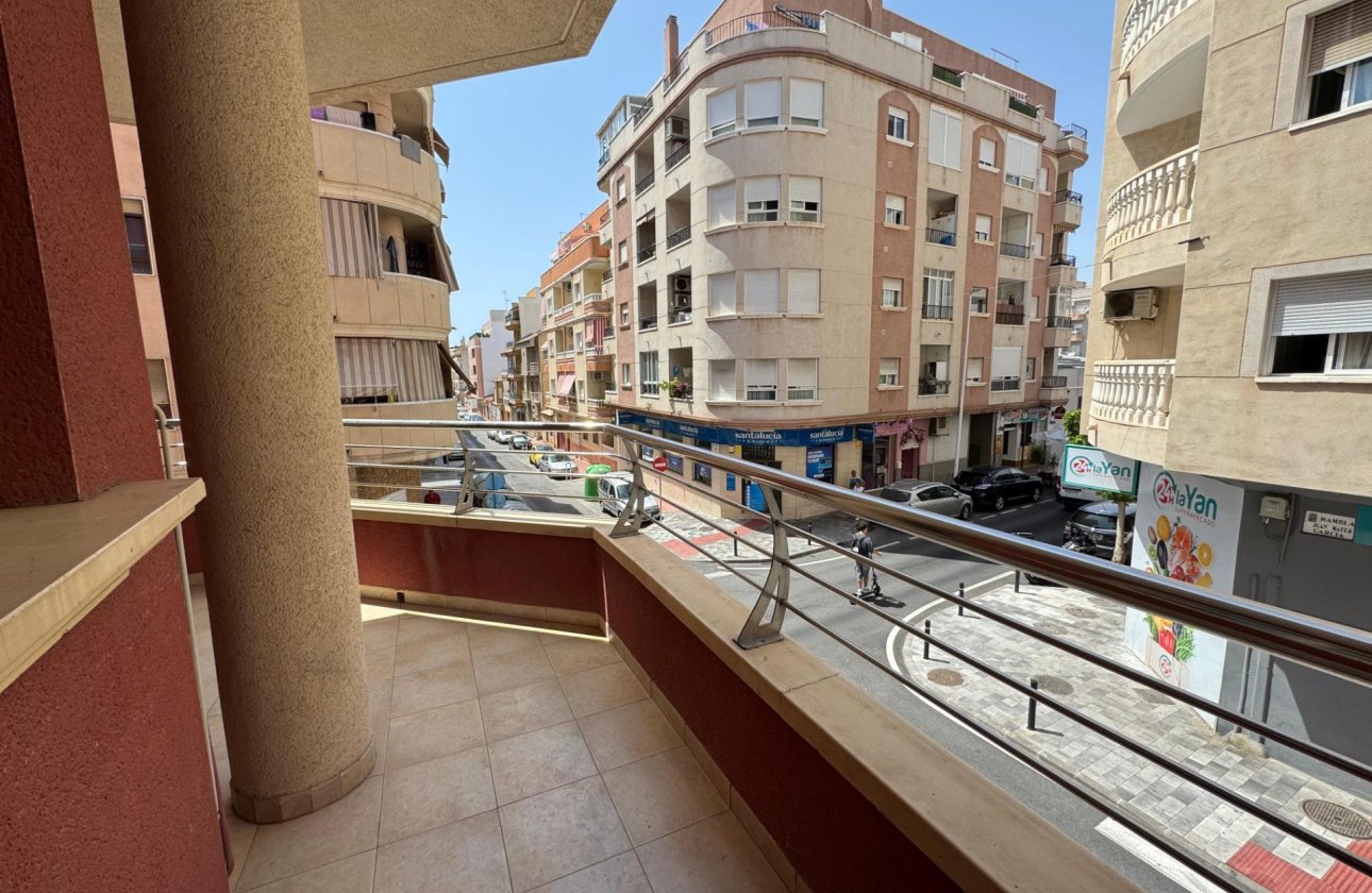 Resale - Apartment / flat - Torrevieja - Centro