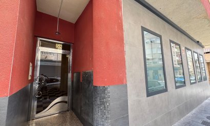 Resale - Apartment / flat - Torrevieja - Centro