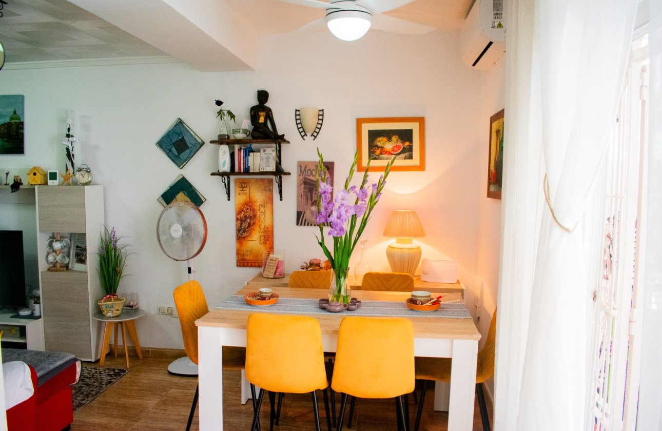 Resale - Villa - Torrevieja - La Siesta - El Salado - Torreta