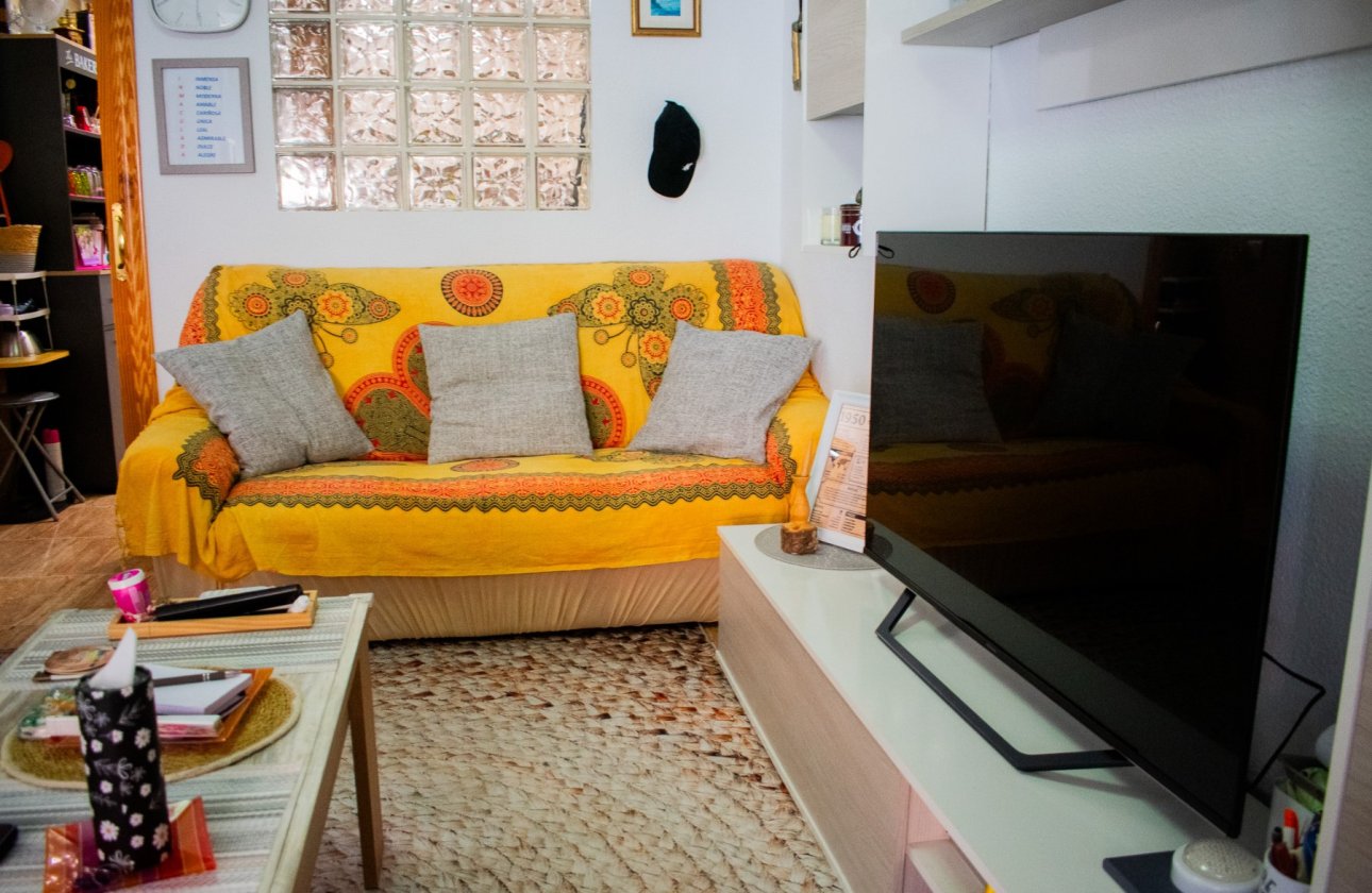 Resale - Villa - Torrevieja - La Siesta - El Salado - Torreta