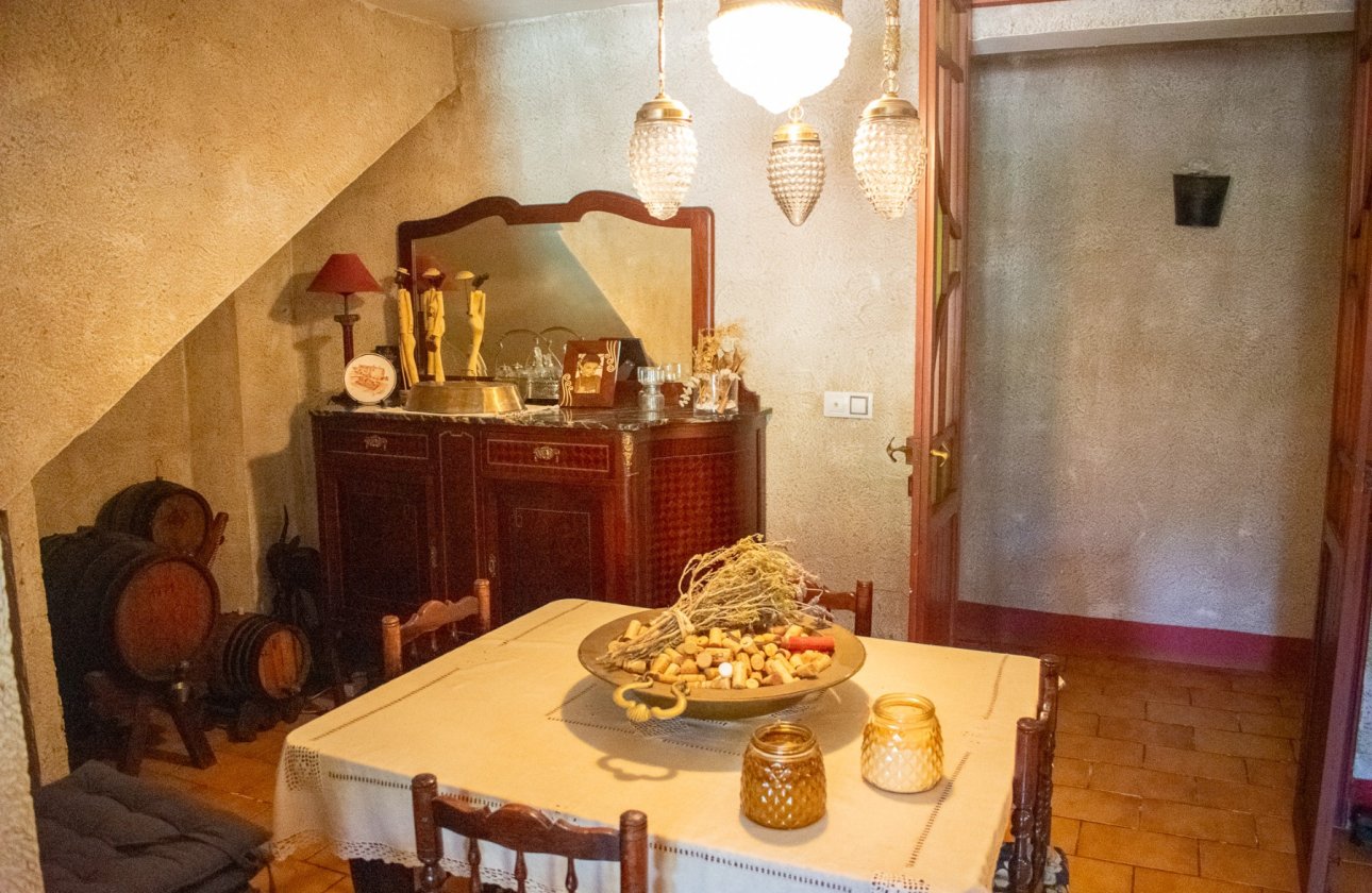 Resale - Villa - Onil