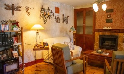 Resale - Villa - Onil