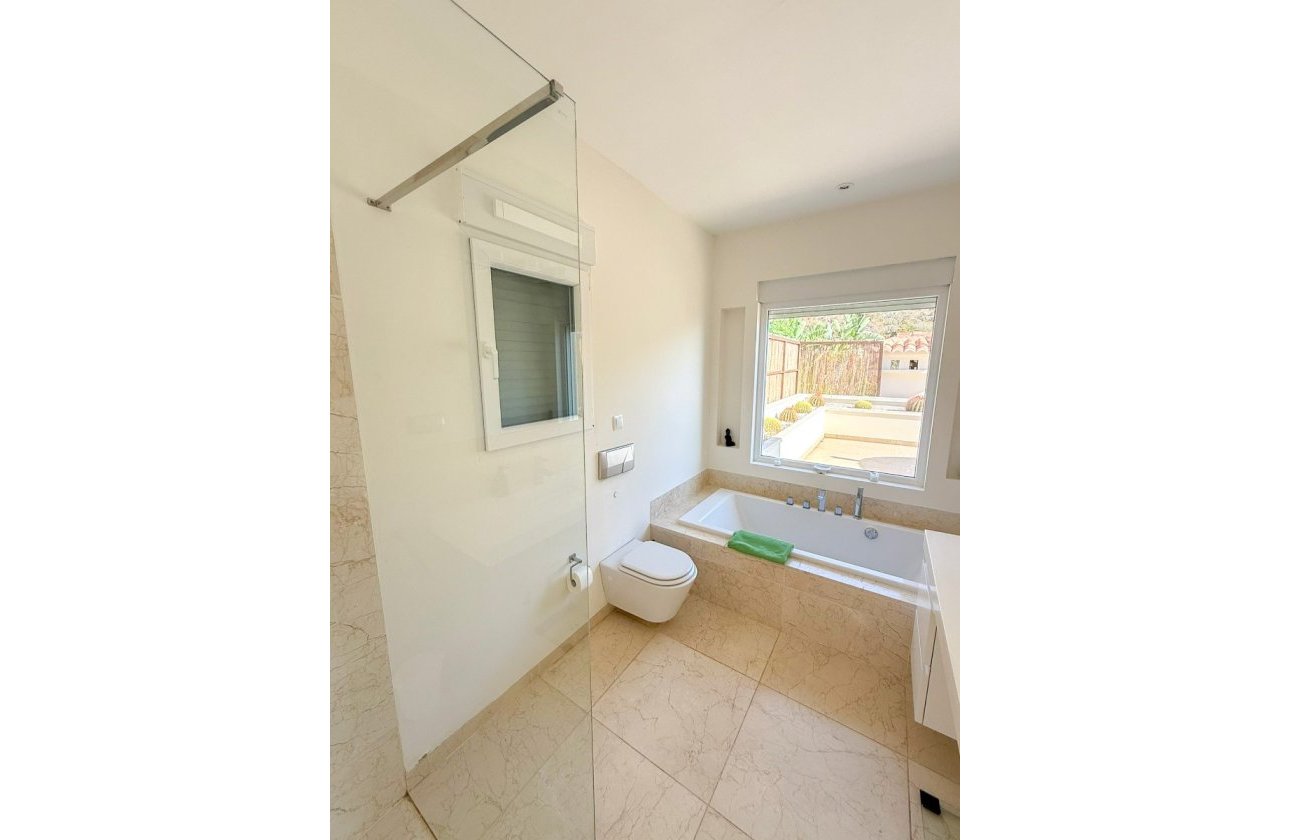 Resale - Villa - Moraira - El Portet - Pla Del Mar