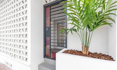 New Build - Apartment / flat - Torrevieja - Playa Los Naufragos