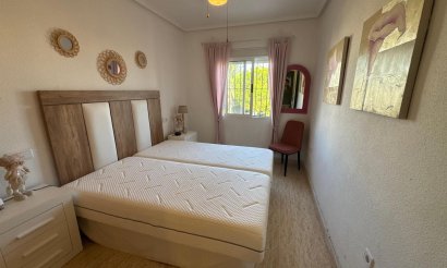 Resale - Bungalow - Orihuela Costa - La Florida
