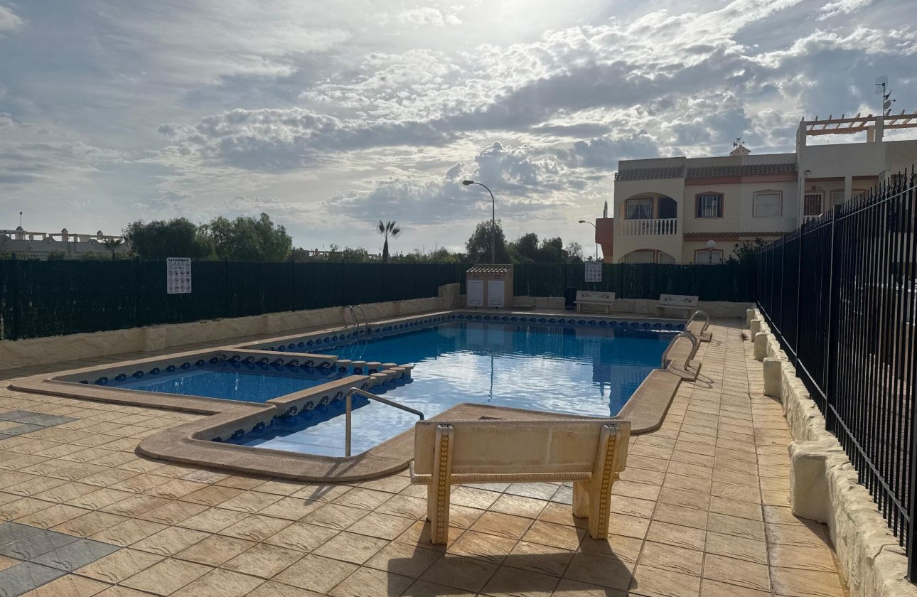 Resale - Bungalow - Orihuela Costa - La Florida