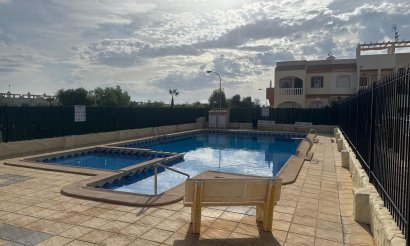 Resale - Bungalow - Orihuela Costa - La Florida