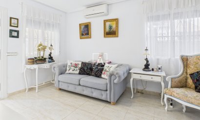 Resale - Townhouse - Pinar de Campoverde
