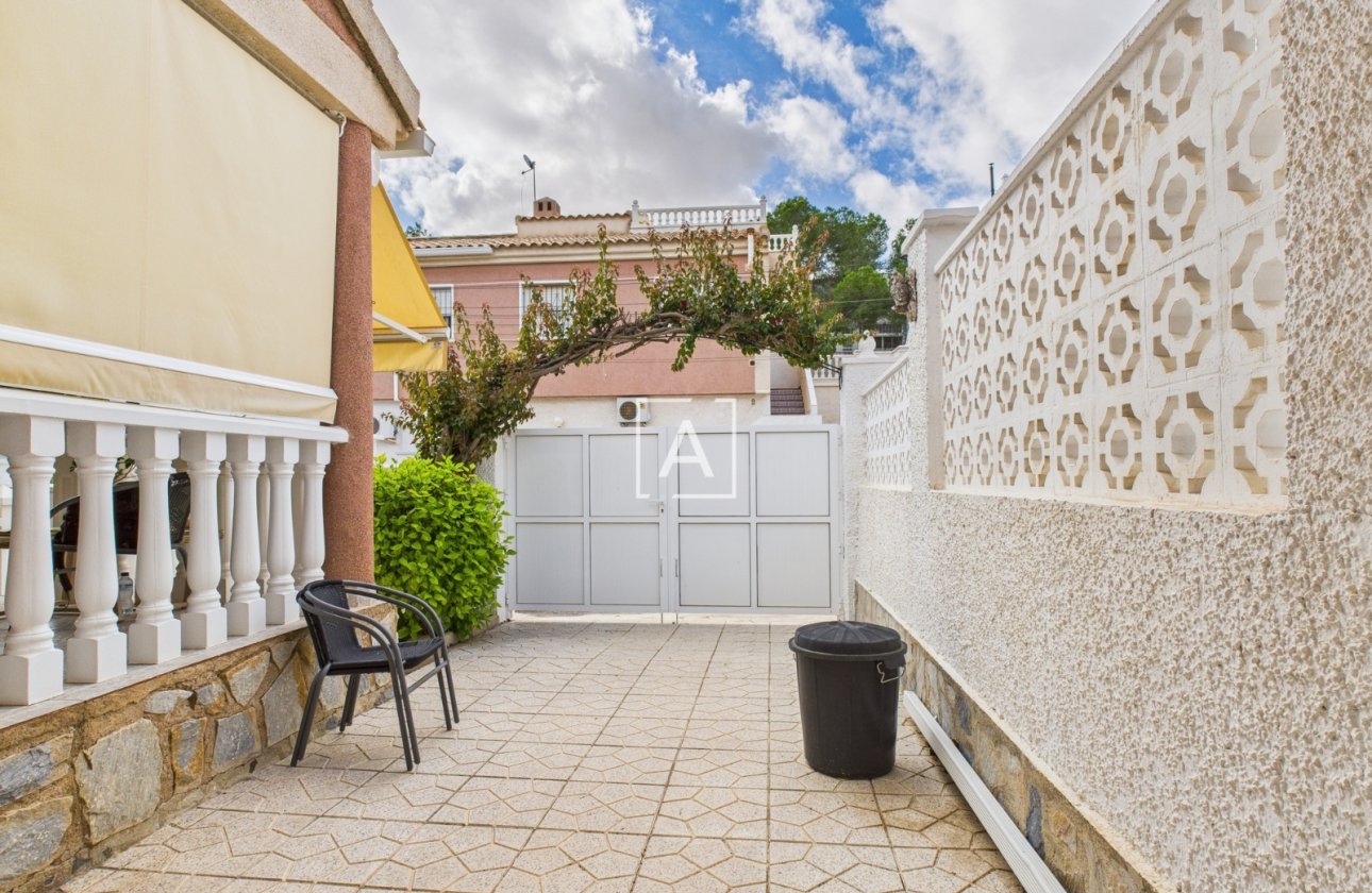 Resale - Townhouse - Pinar de Campoverde