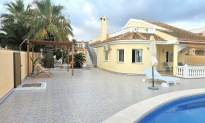 Resale - Villa - Los Urrutias - Estrella De Mar