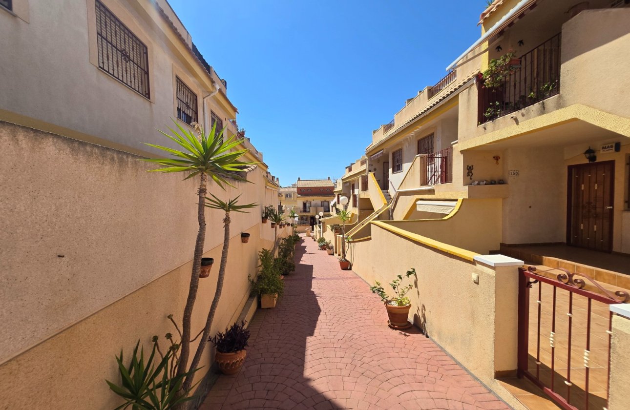 Resale - Apartment / flat - Orihuela Costa - La Zenia