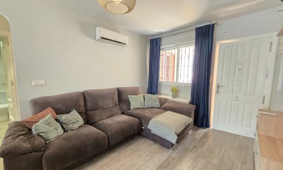 Resale - Apartment / flat - Orihuela Costa - La Zenia