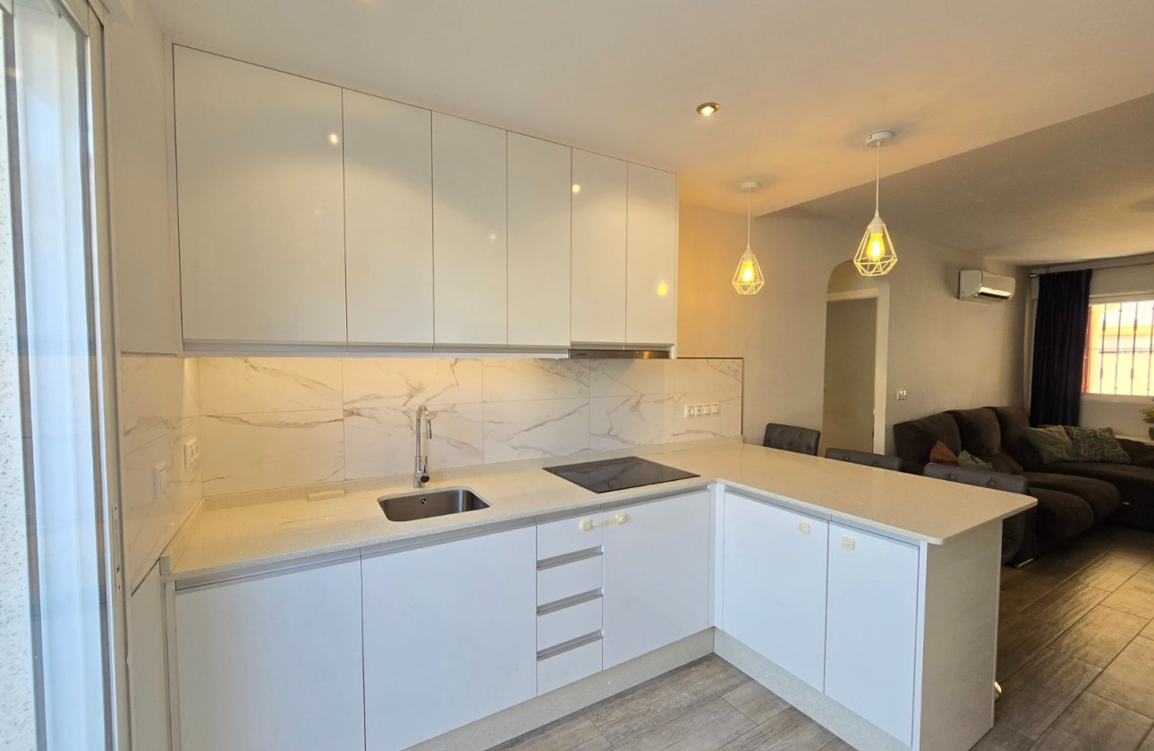 Resale - Apartment / flat - Orihuela Costa - La Zenia