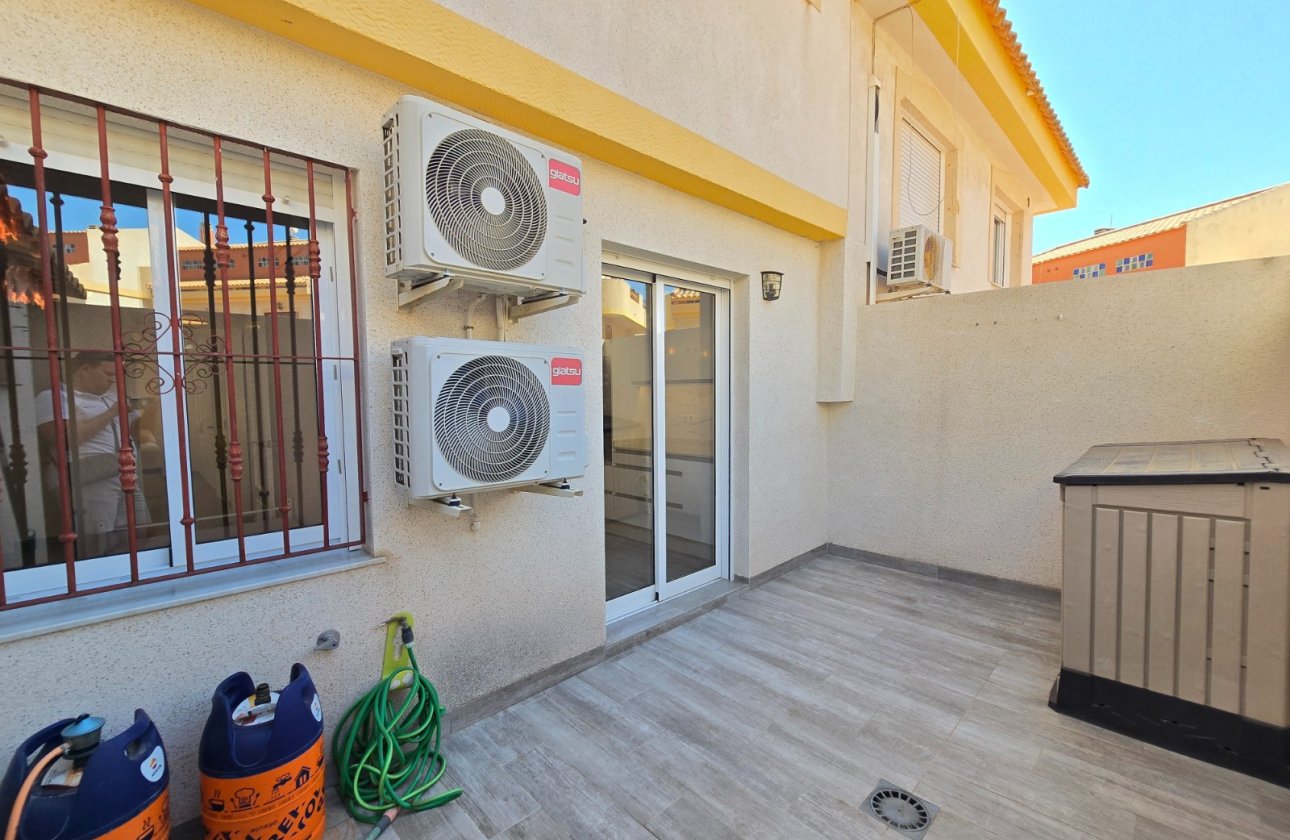 Resale - Apartment / flat - Orihuela Costa - La Zenia