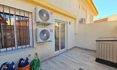 Resale - Apartment / flat - Orihuela Costa - La Zenia