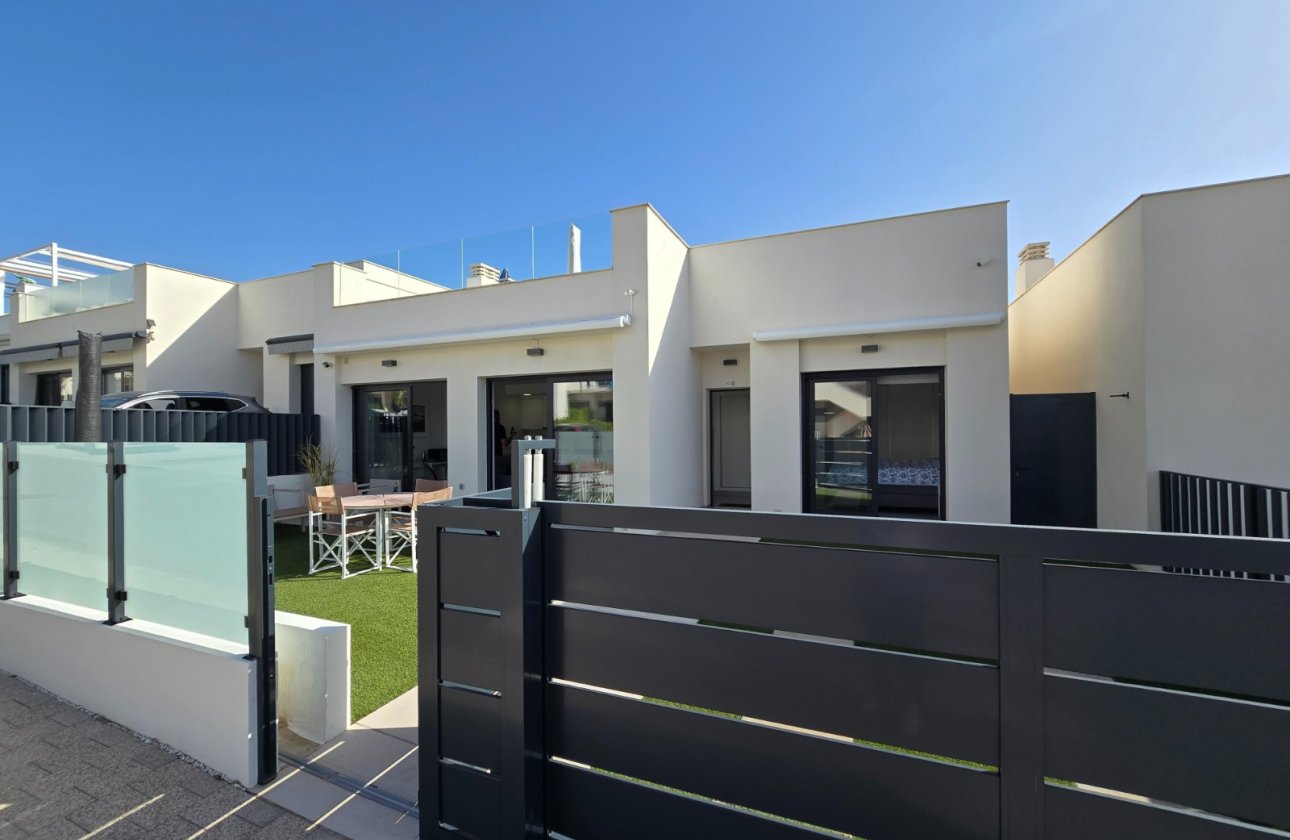 Resale - Villa - Pilar de la Horadada - Lo Romero Golf