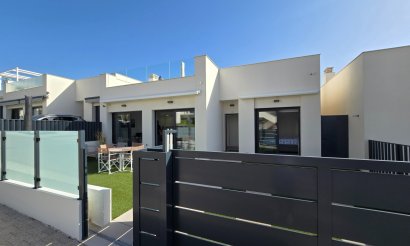 Resale - Villa - Pilar de la Horadada - Lo Romero Golf