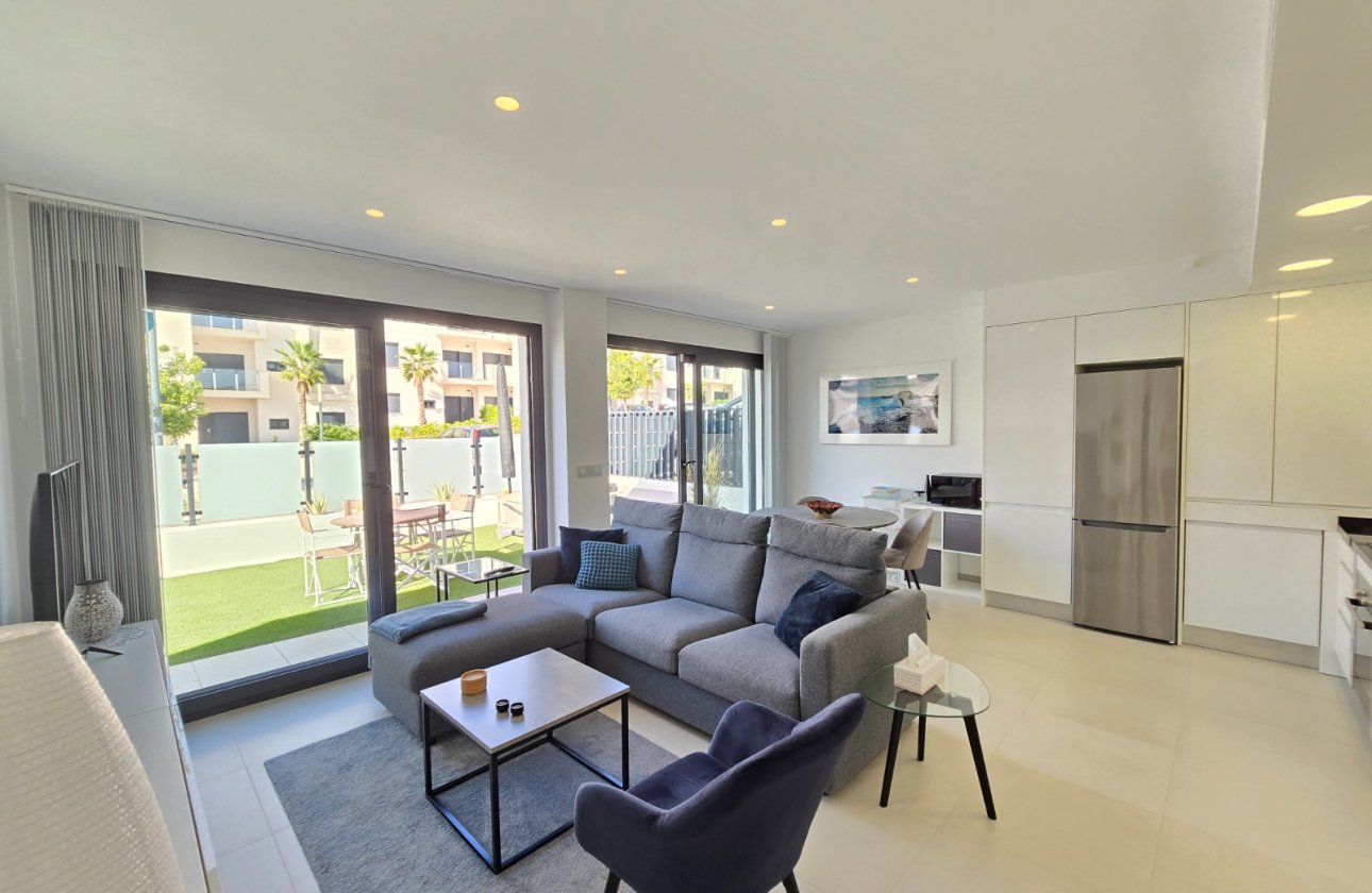 Resale - Villa - Pilar de la Horadada - Lo Romero Golf