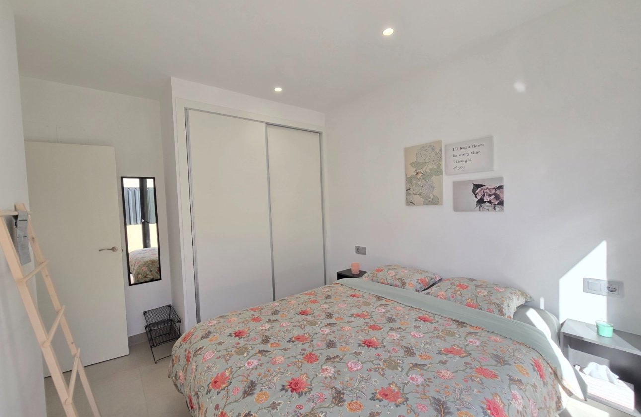 Resale - Villa - Pilar de la Horadada - Lo Romero Golf