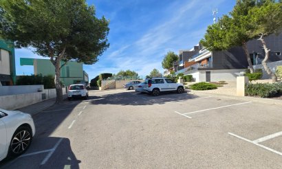 Resale - Apartment / flat - Orihuela Costa - Los Dolses