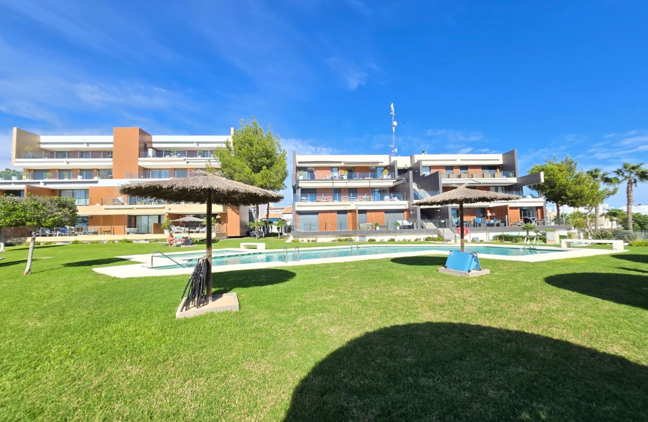 Resale - Apartment / flat - Orihuela Costa - Los Dolses