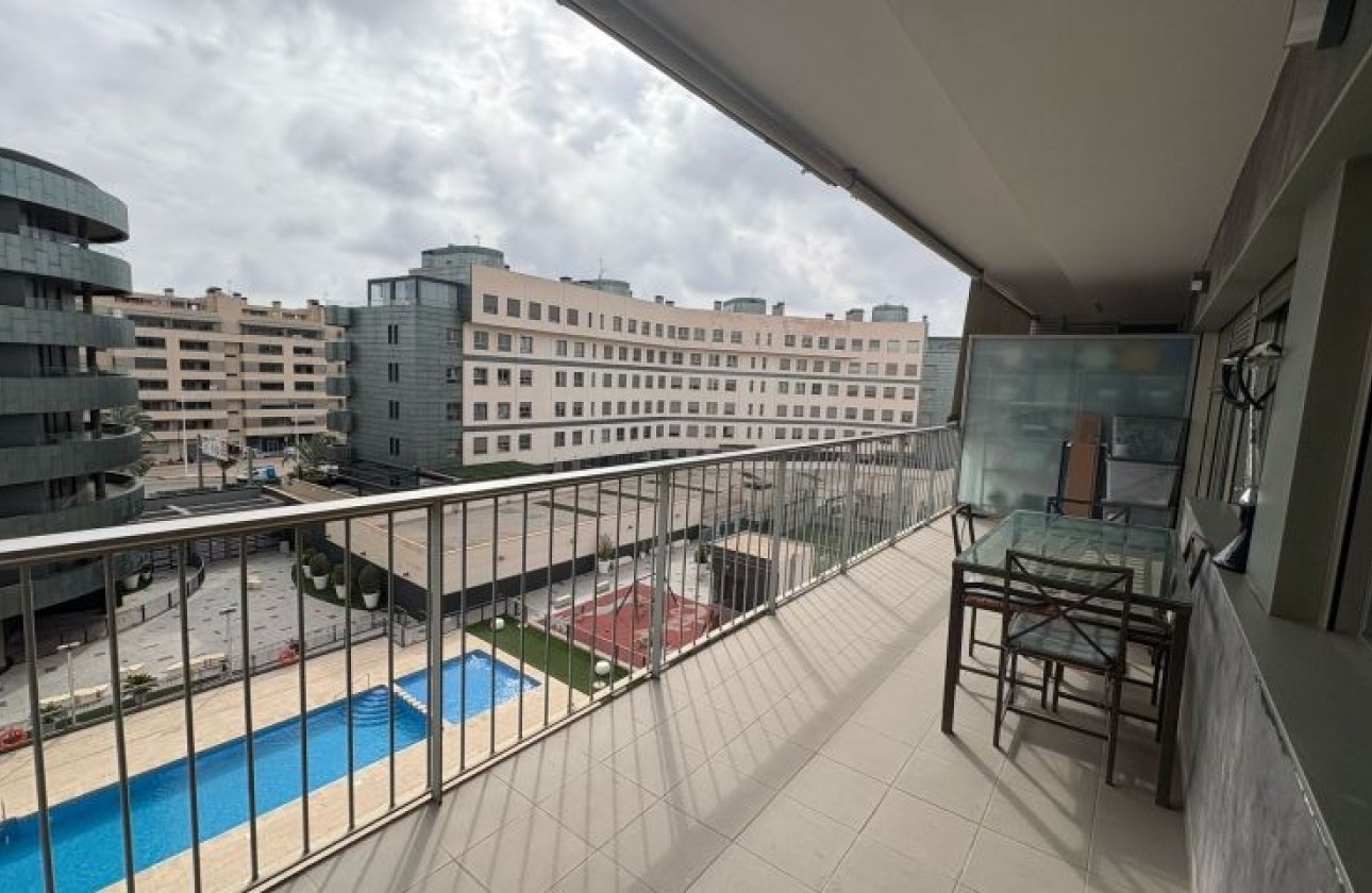 Resale - Apartment / flat - Elche