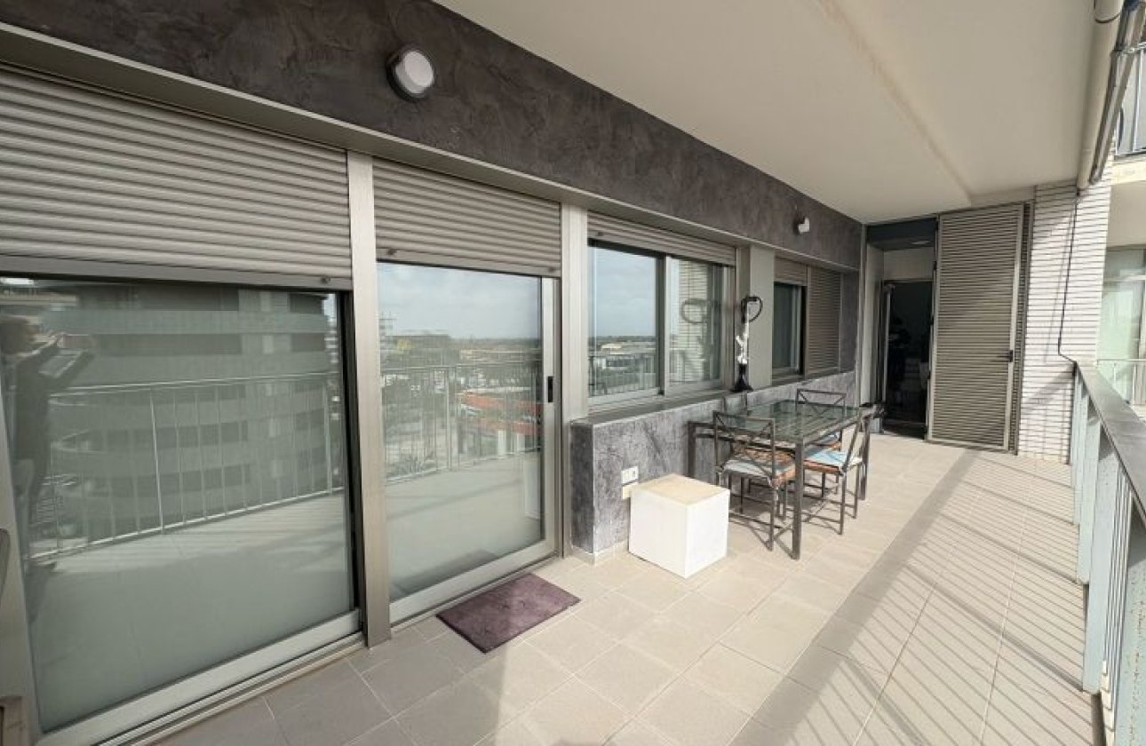 Resale - Apartment / flat - Elche