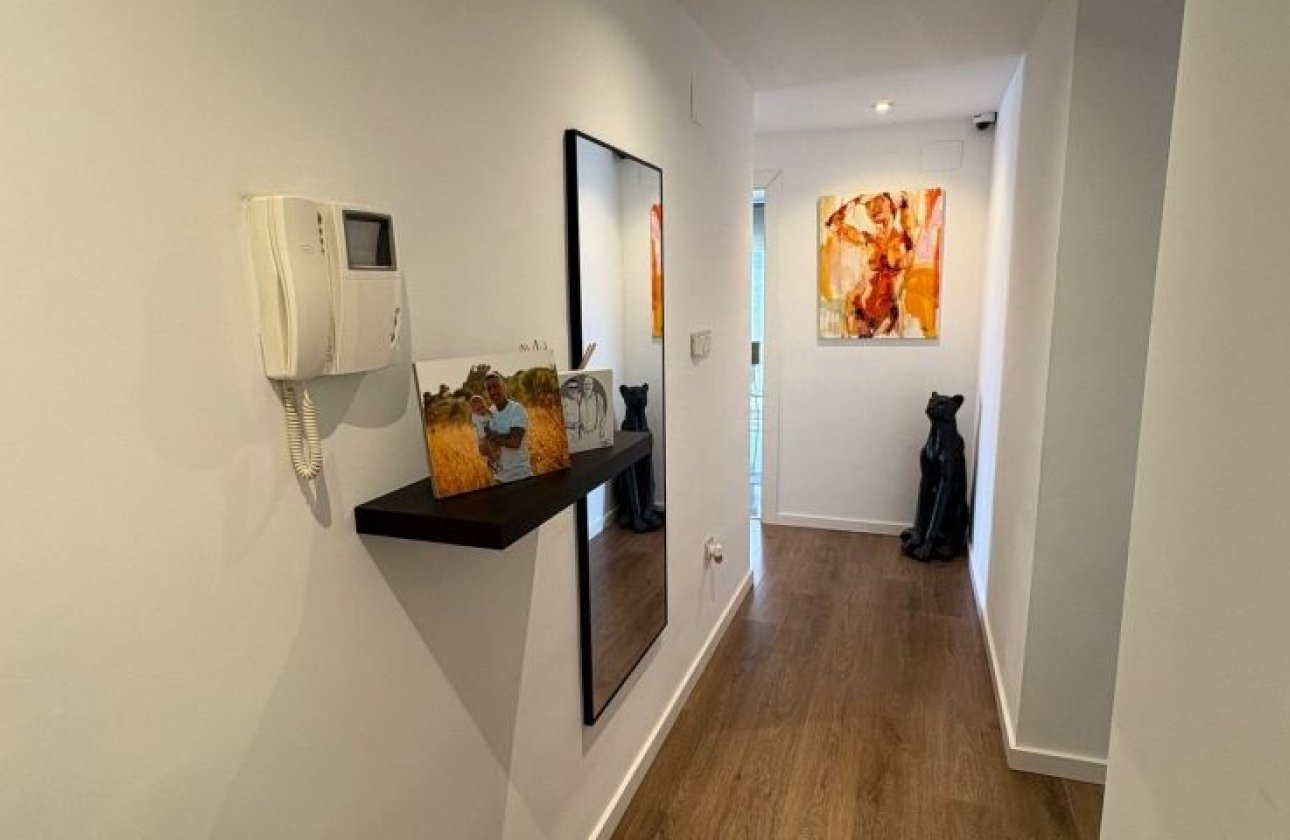 Resale - Apartment / flat - Elche