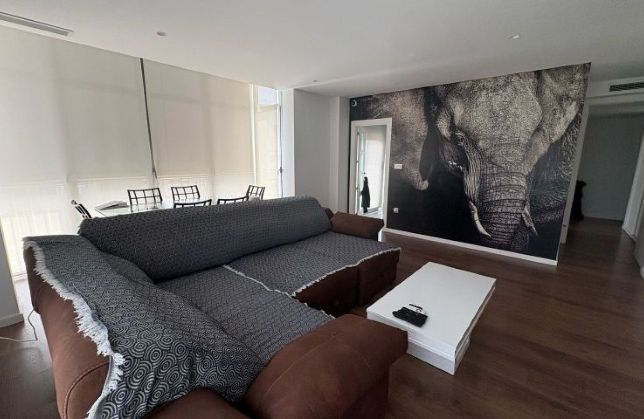 Resale - Apartment / flat - Elche