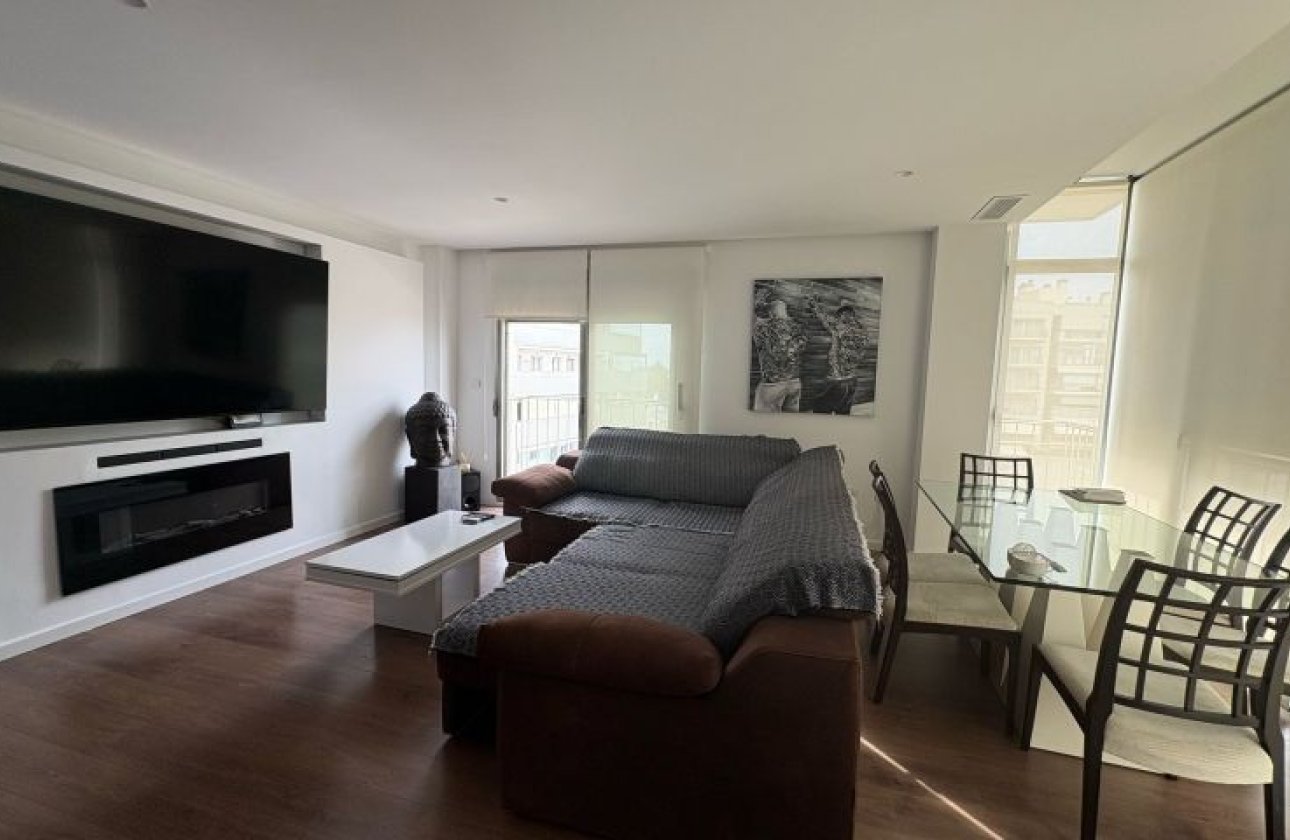 Resale - Apartment / flat - Elche