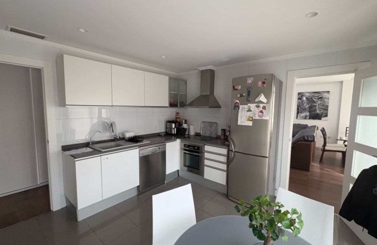 Resale - Apartment / flat - Elche