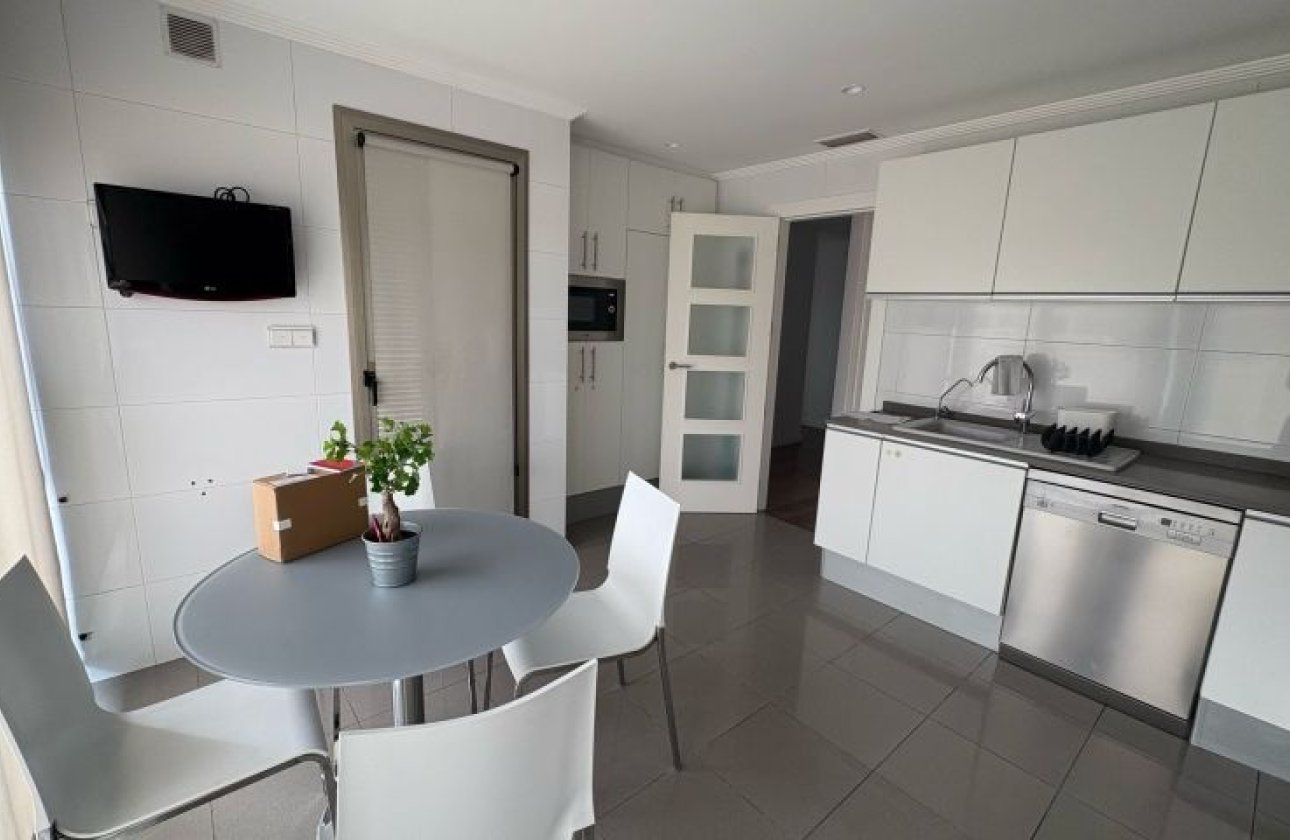Resale - Apartment / flat - Elche