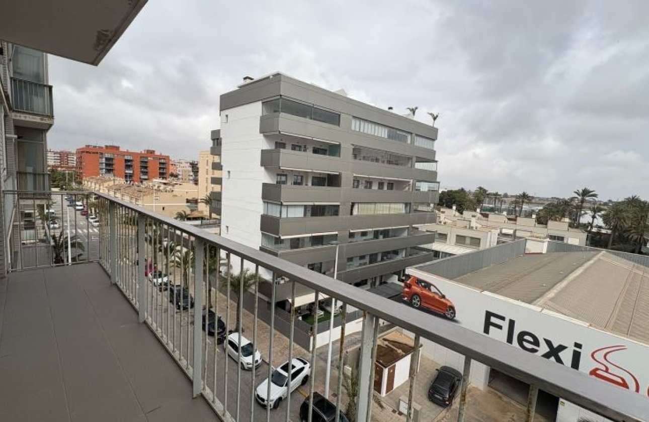 Resale - Apartment / flat - Elche