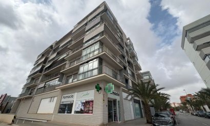 Resale - Apartment / flat - Elche