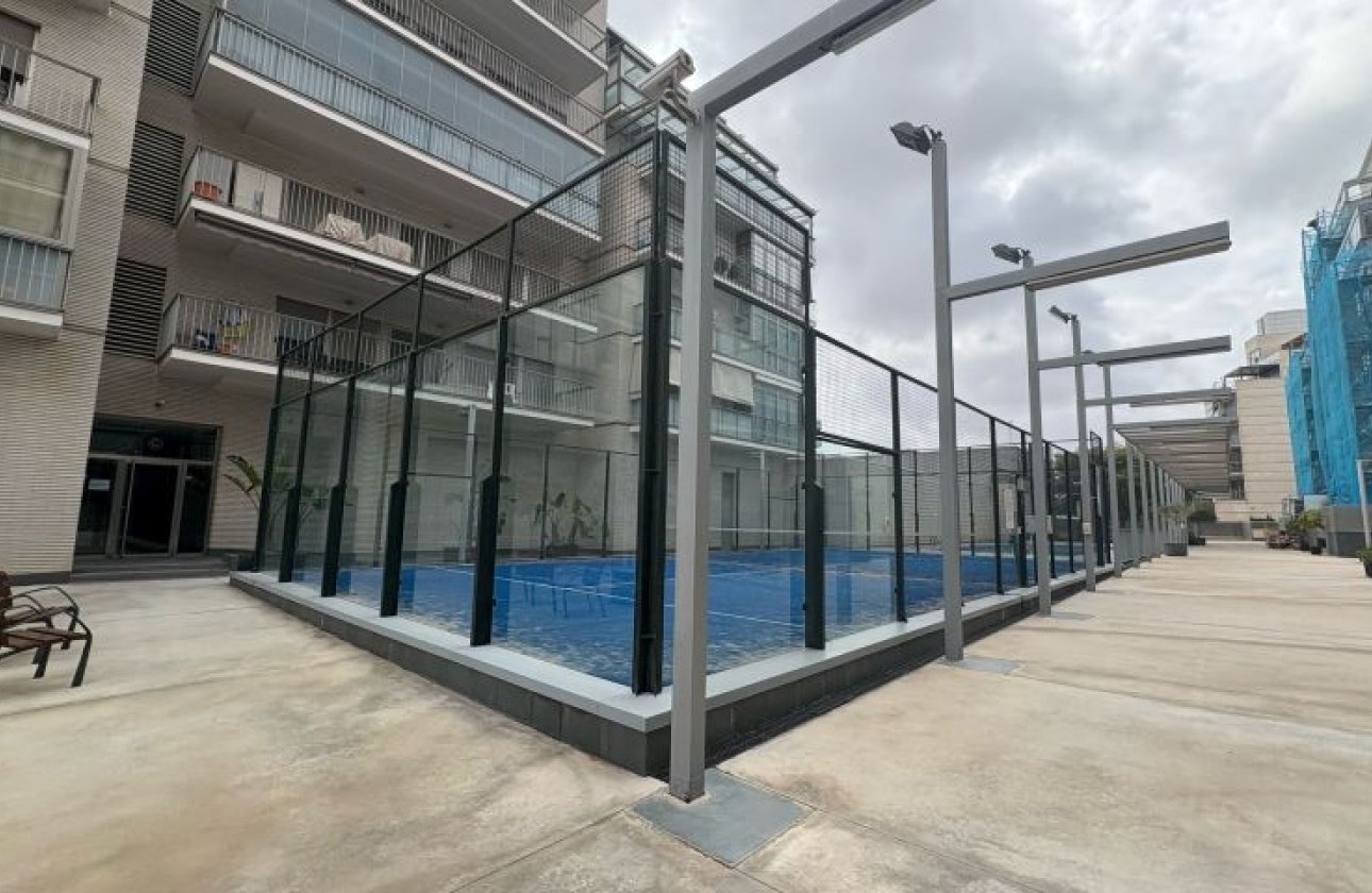 Resale - Apartment / flat - Elche