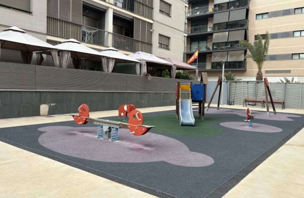 Resale - Apartment / flat - Elche