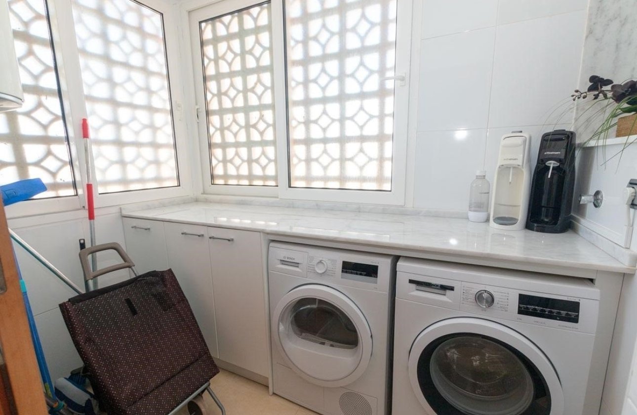 Resale - Apartment / flat - Torrevieja - Playa Del Cura