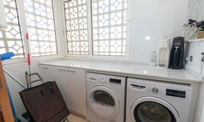 Resale - Apartment / flat - Torrevieja - Playa Del Cura