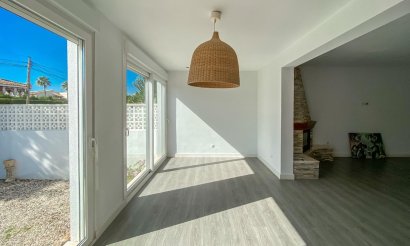 Resale - Villa - Torrevieja - Aguas Nuevas