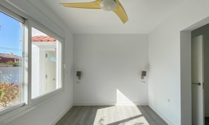 Resale - Villa - Torrevieja - Aguas Nuevas