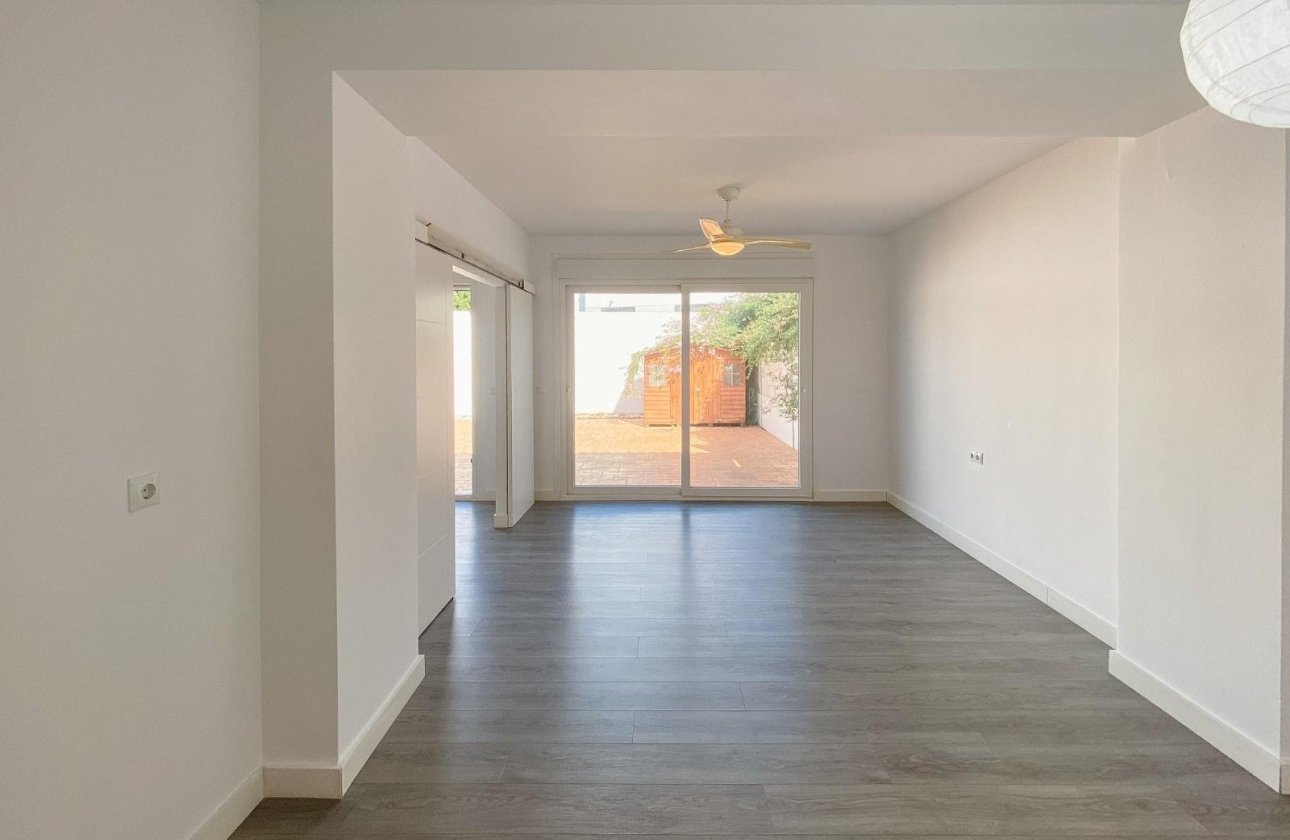 Resale - Villa - Torrevieja - Aguas Nuevas