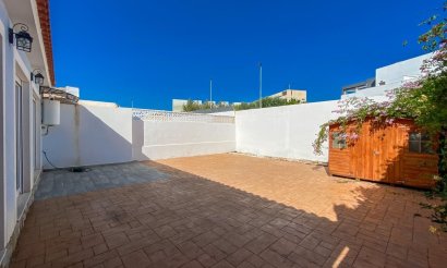 Resale - Villa - Torrevieja - Aguas Nuevas