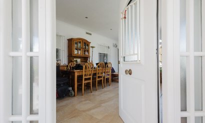 Resale - Villa - Torrevieja - La Siesta