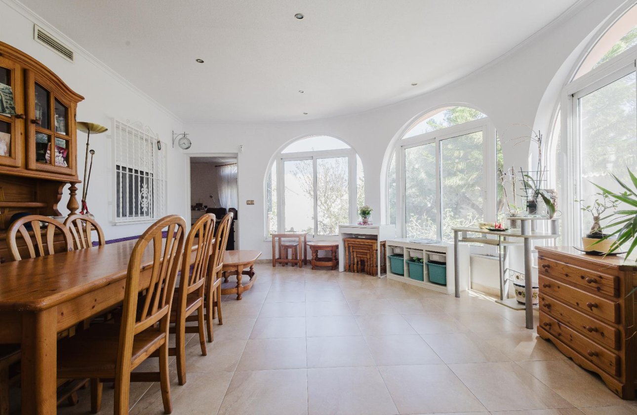 Resale - Villa - Torrevieja - La Siesta