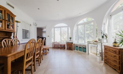 Resale - Villa - Torrevieja - La Siesta