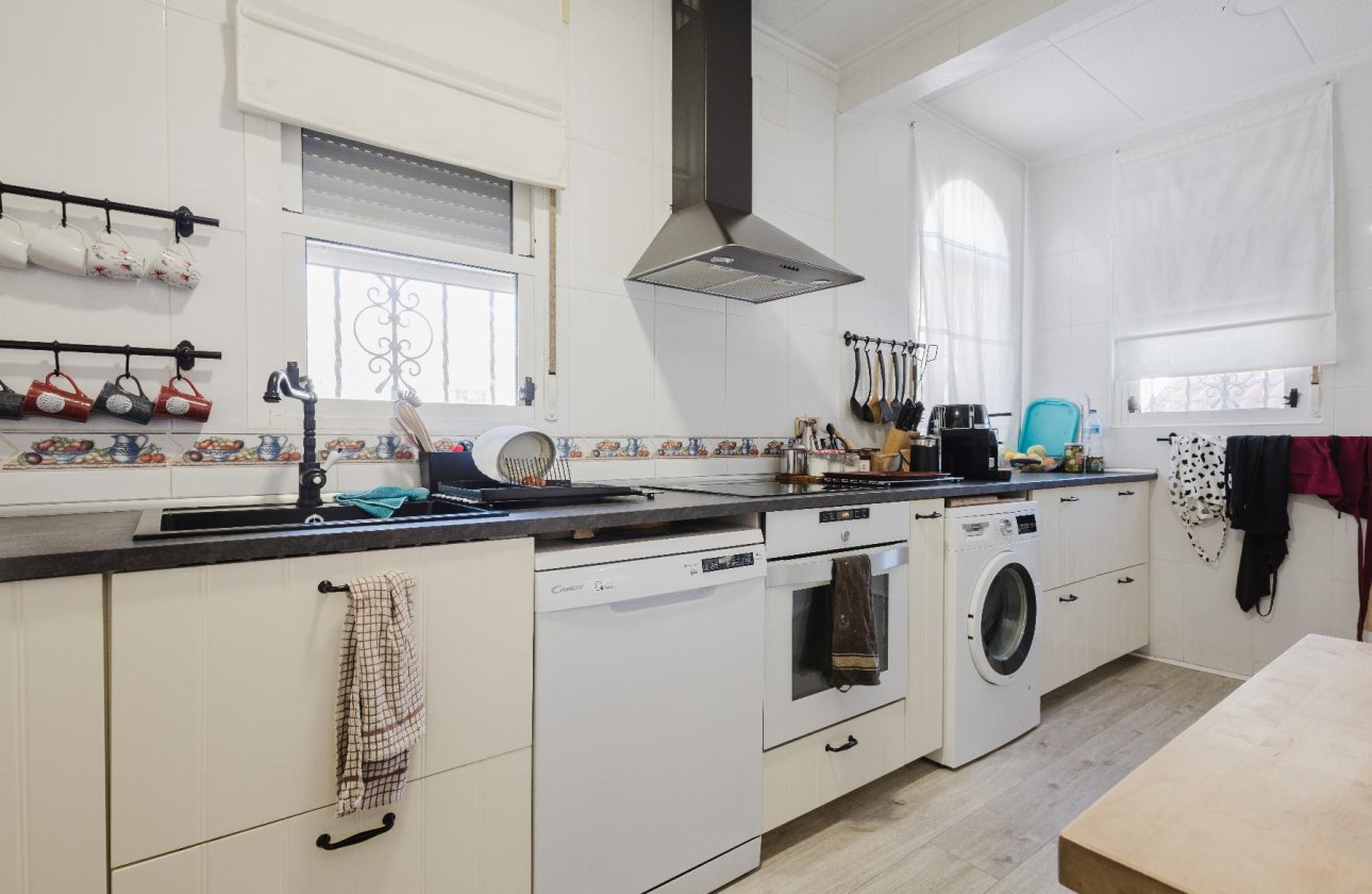 Resale - Villa - Torrevieja - La Siesta