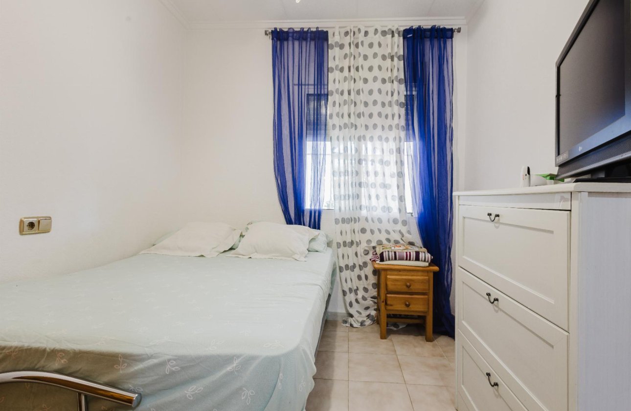 Resale - Villa - Torrevieja - La Siesta