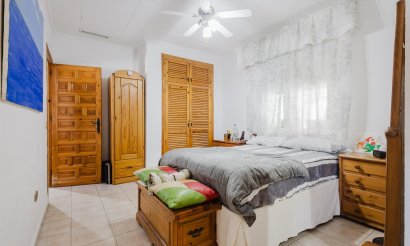 Resale - Villa - Torrevieja - La Siesta